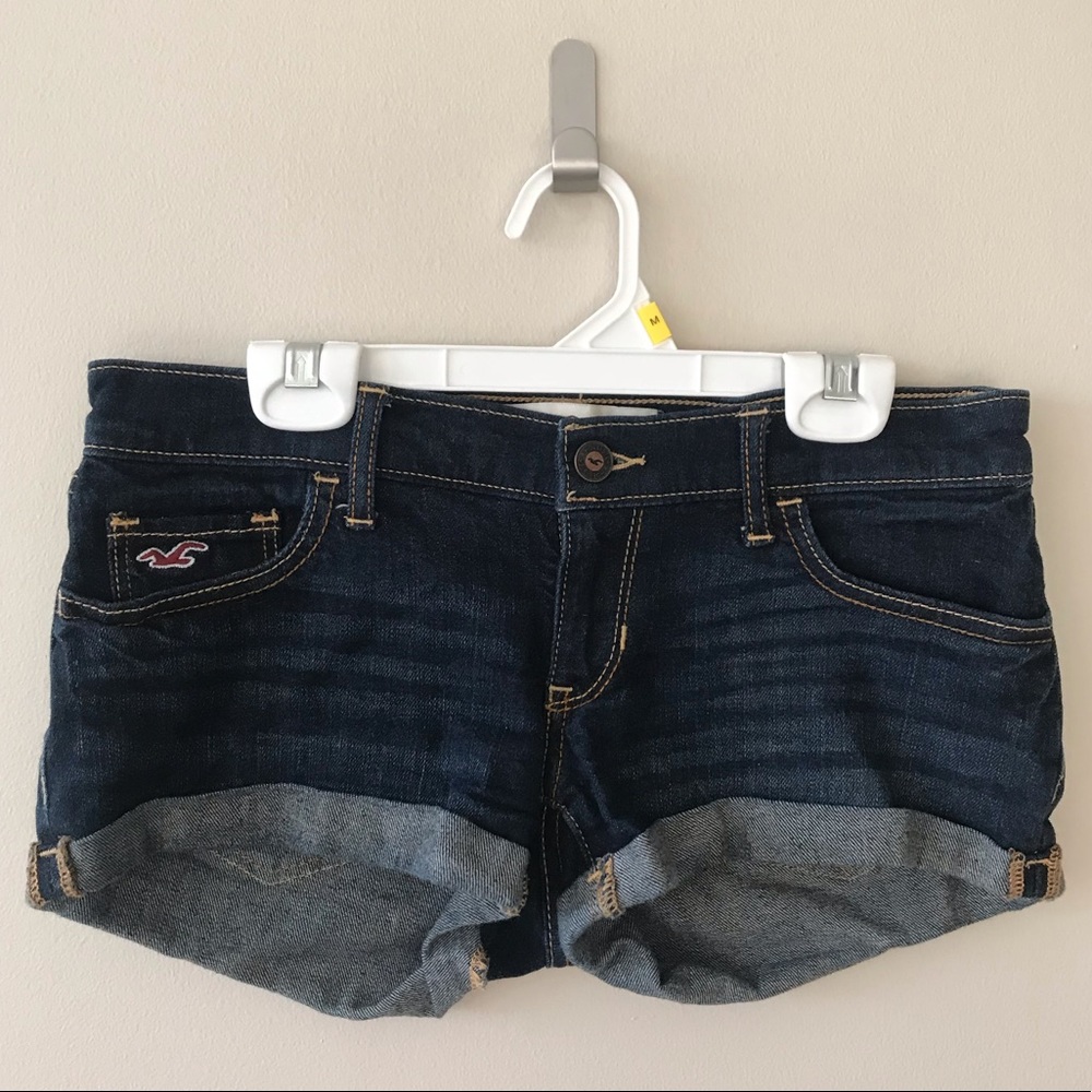 ✨ SALE! ✨• Hollister Denim Shorts •